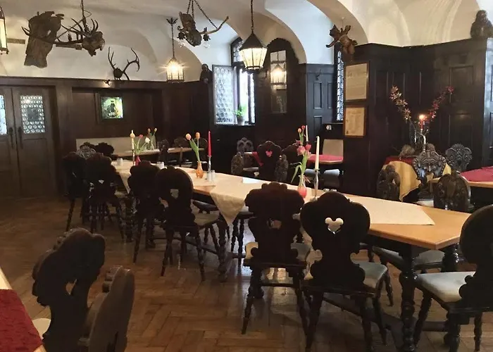 维恩米赫酒店 3*